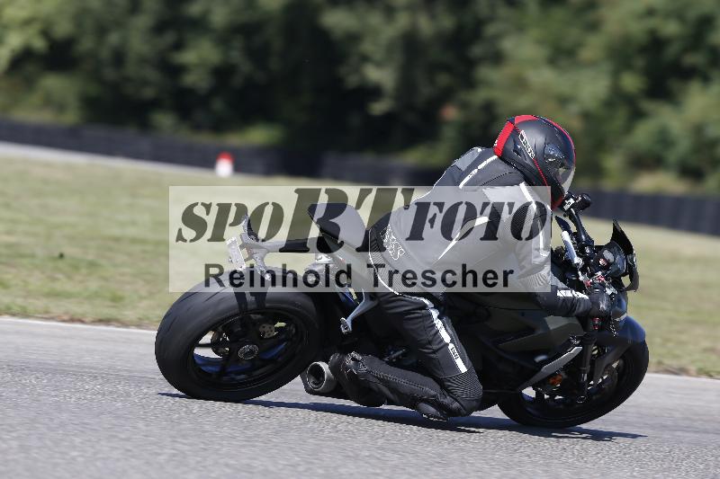 Archiv-2025/49 26.08.2025 Cornu Master School ADR/blau-bleu/47